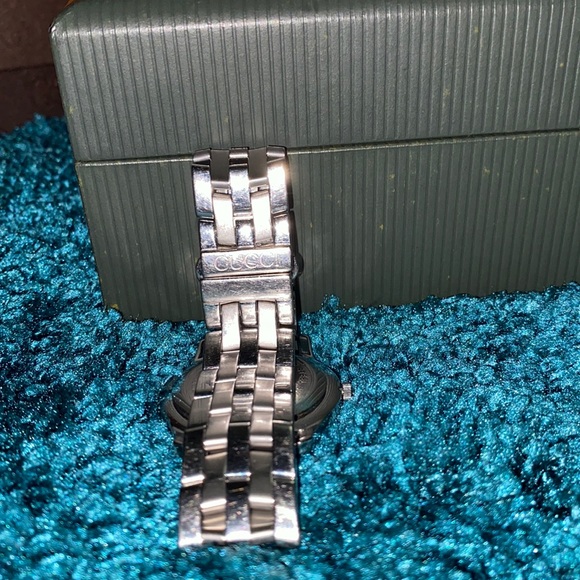 Gucci Watch Unisex Authentic - Picture 5 of 13